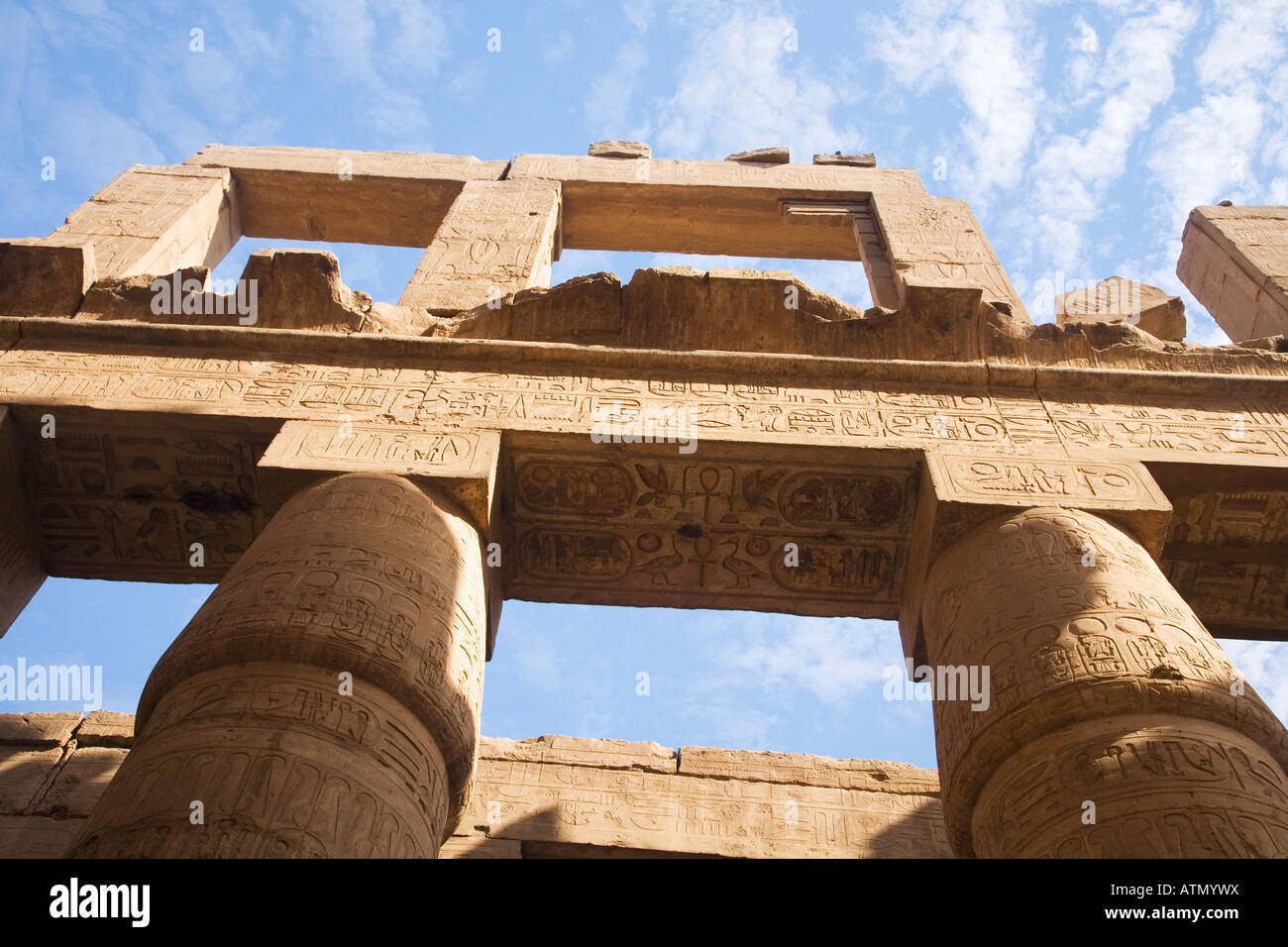 Sala hipóstila salen Templo de Amón de Karnak Sitio Patrimonio Mundial de la UNESCO, en Luxor, Egipto, Norte de África Foto de stock
