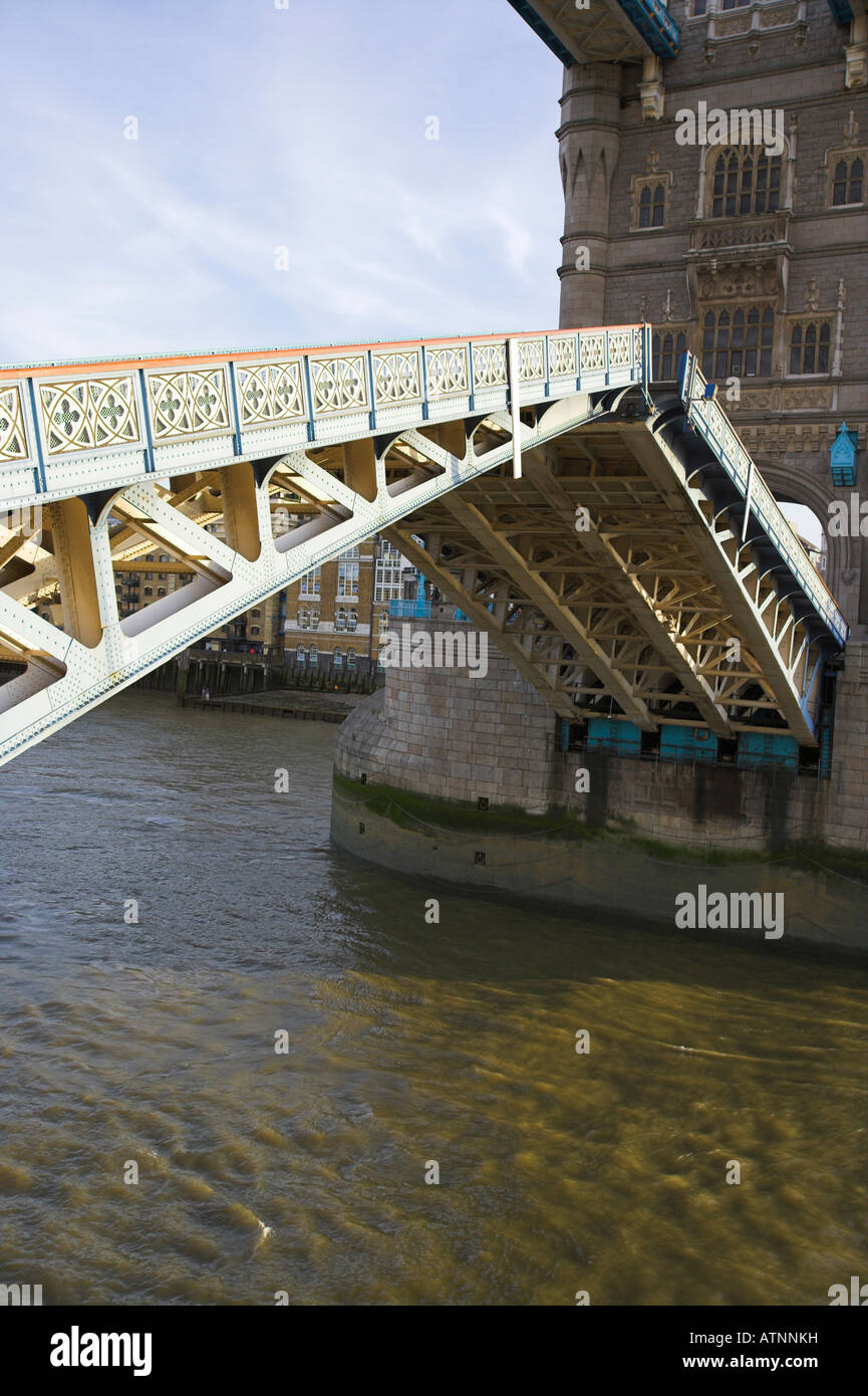 Tower Bridge cerrar Foto de stock