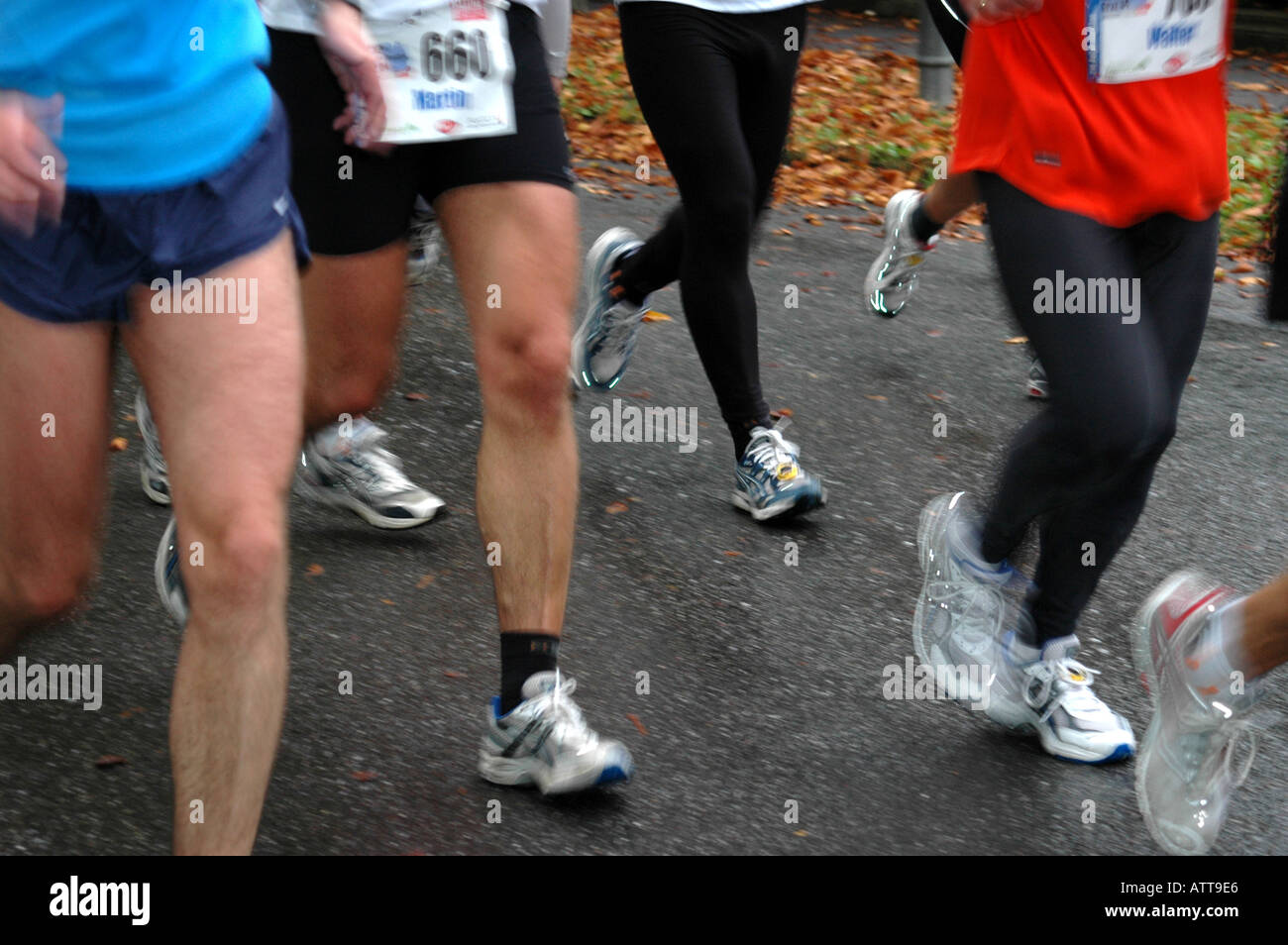 Beine von Läufern piernas de corredores Bildagentur Begsteiger online Foto de stock