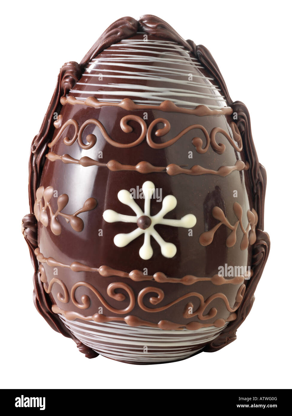Hecho a mano tradicional decoración de huevos de Pascua de chocolate Foto de stock