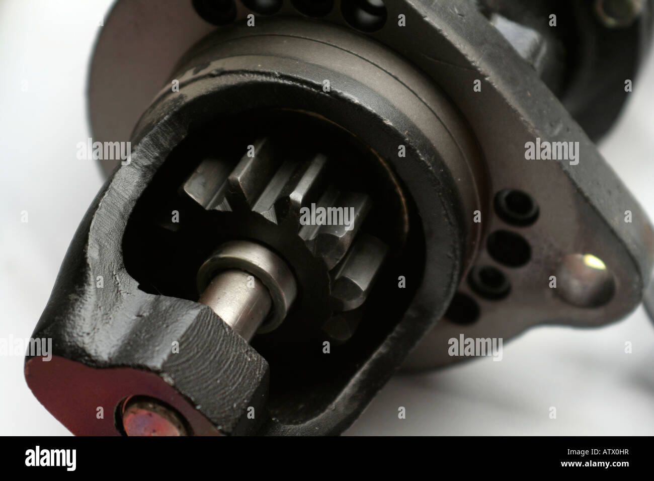 Motor de arranque del coche sobre fondo blanco. ilustración 3d Fotografía de  stock - Alamy