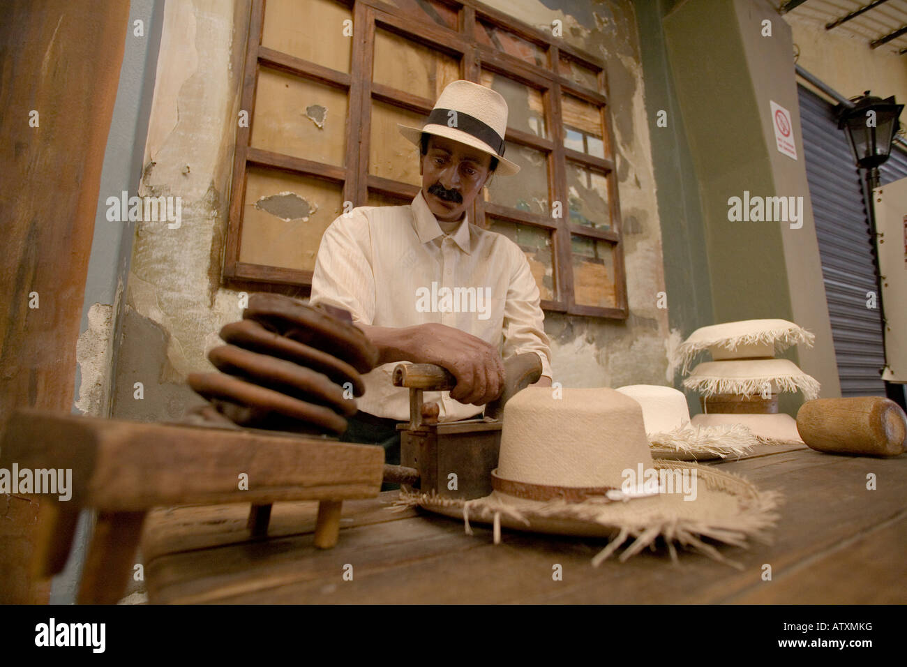Traje tipico de panamá fotografías e imágenes de alta resolución Alamy