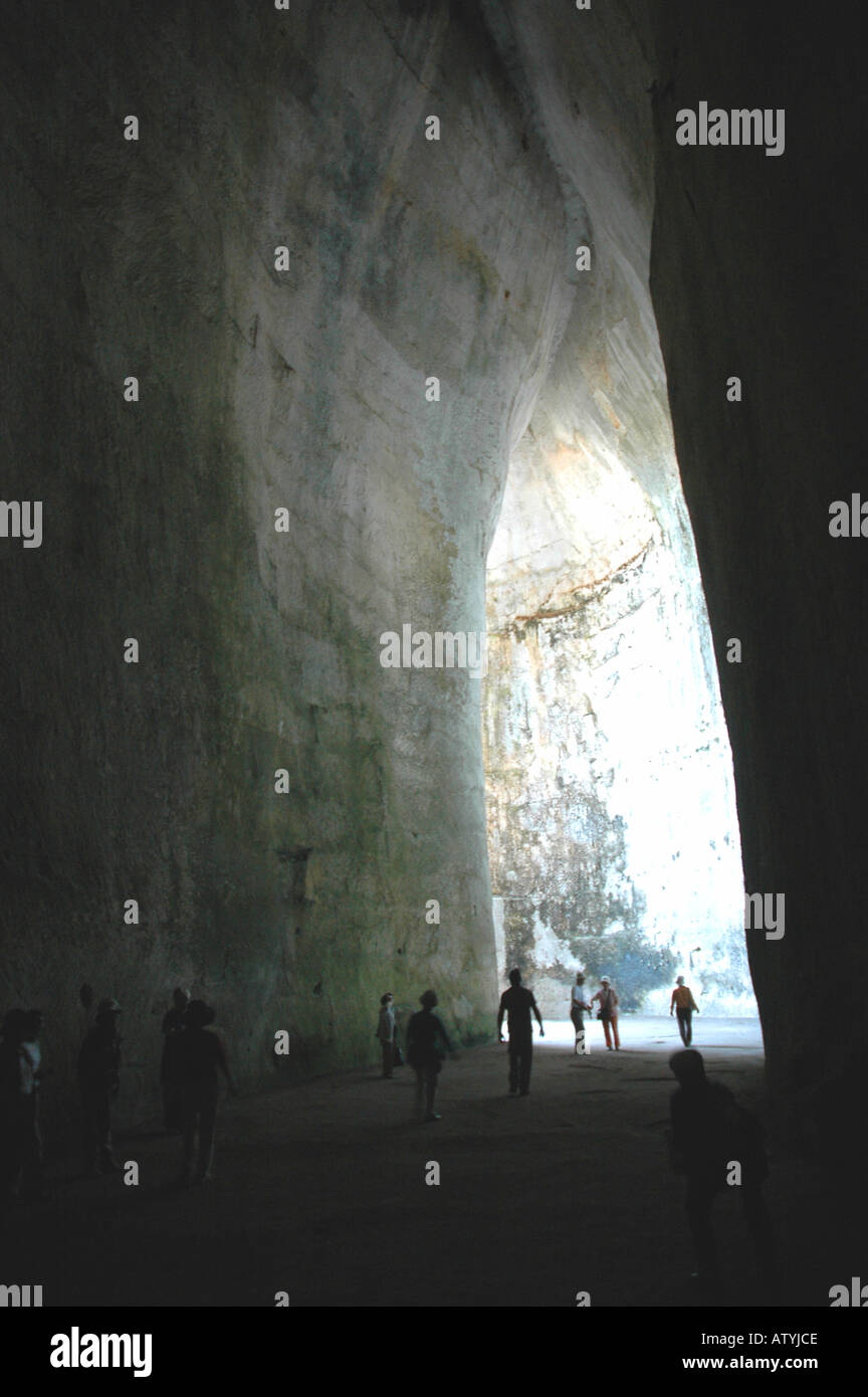 Dionisio el fotografías e imágenes de alta resolución - Alamy