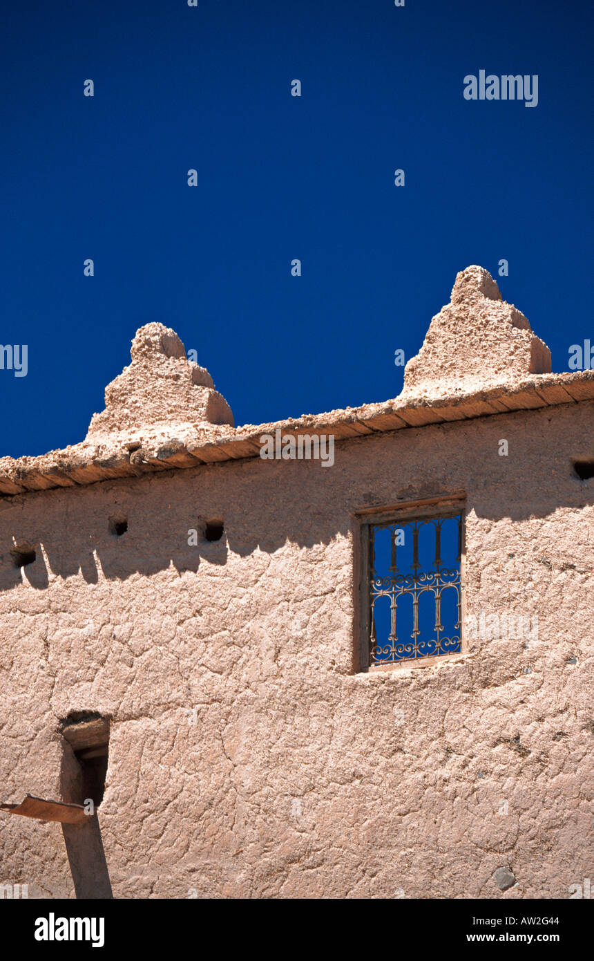 Muro de una típica casa marroquí Marruecos Zagora Foto de stock
