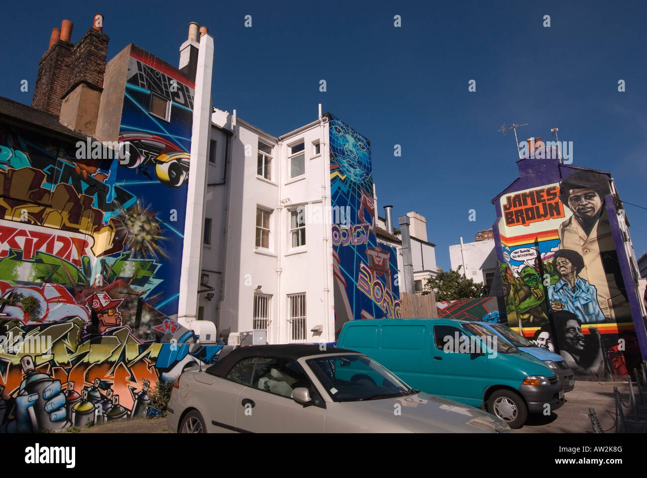 Graffiti en edificios en Brighton, Inglaterra Foto de stock