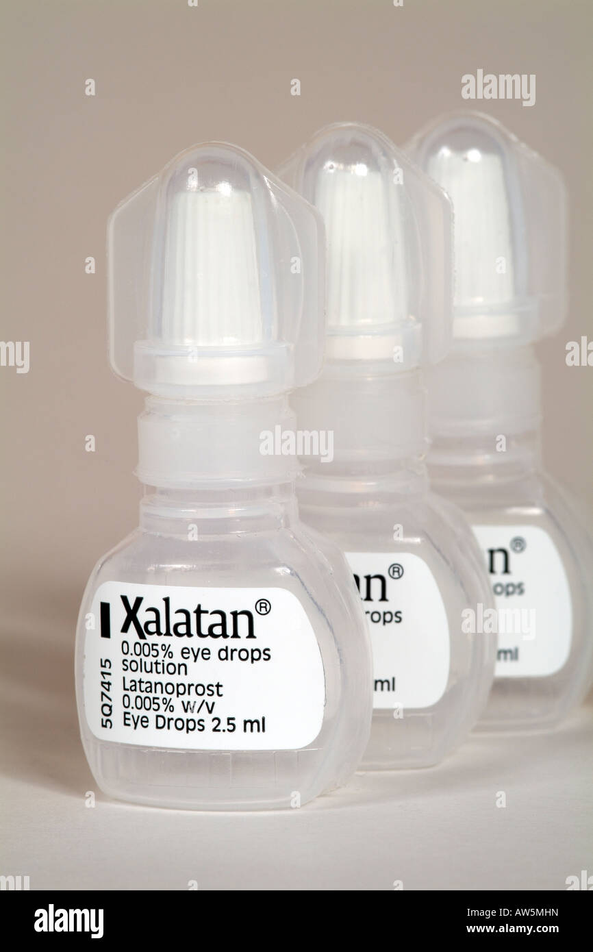 Xalatan Eye Drops en botella de plástico usada para el tratamiento de