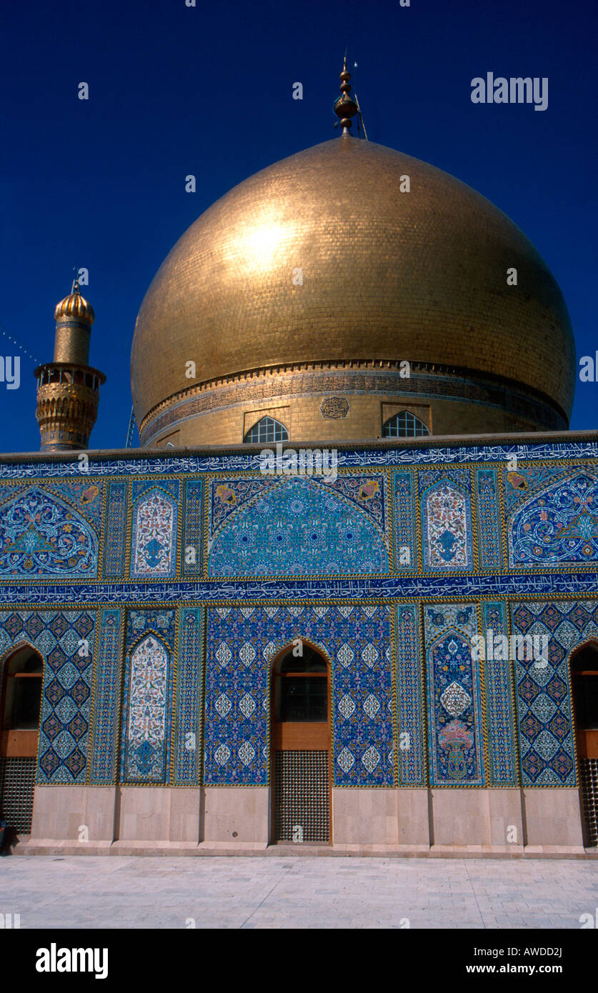 La cúpula principal de la Mezquita (Askariyya Al-Askari Mezquita) antes de su destrucción en 2006, bombardeos, Samarra, Iraq, Oriente Medio Foto de stock