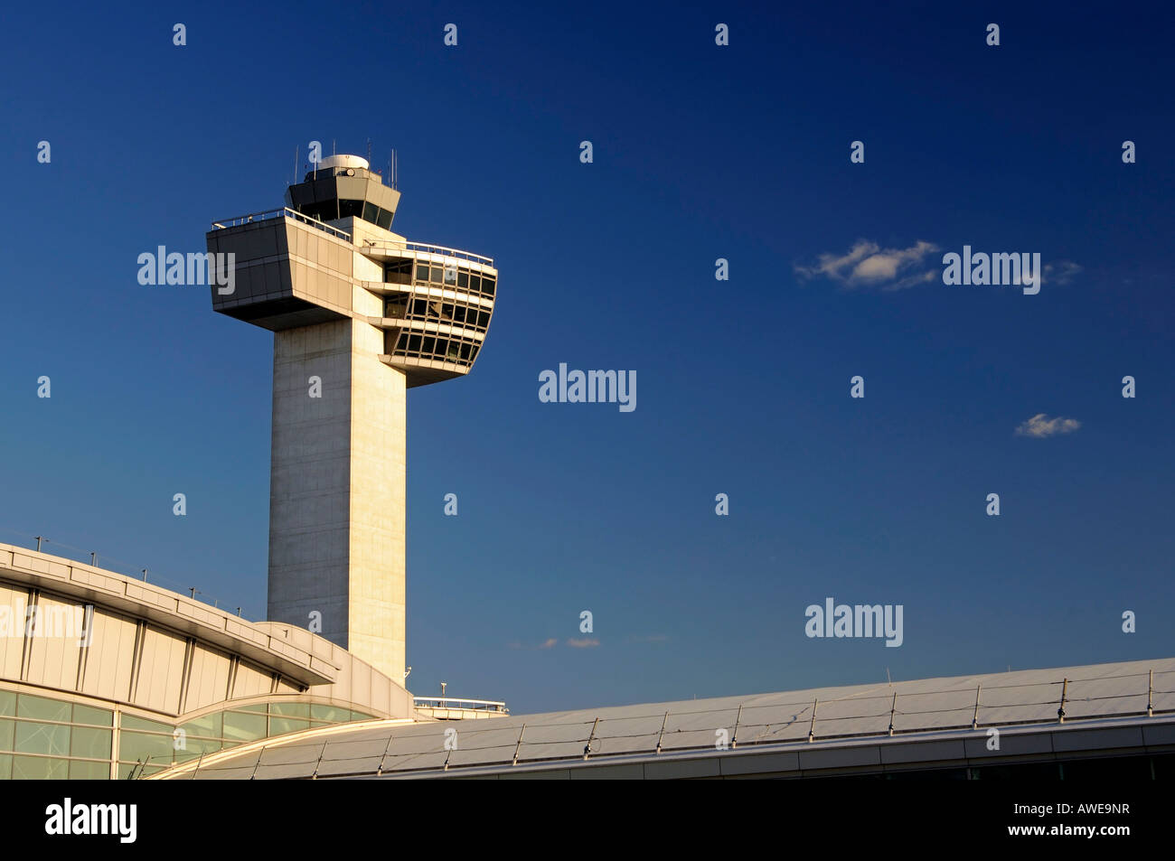Torre de Control, John F. Kennedy, de Nueva York, EE.UU. Foto de stock