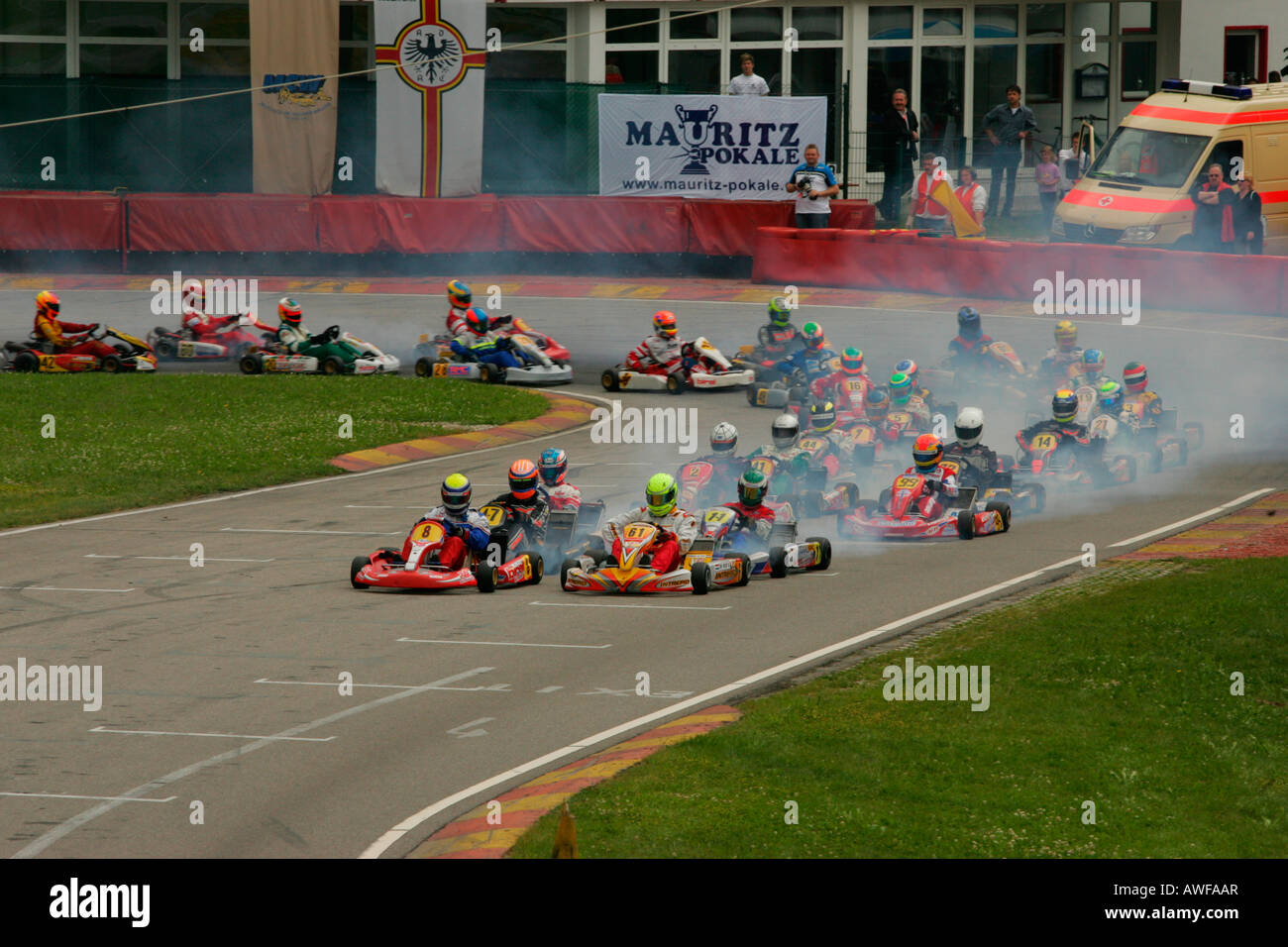 File:Foto antiga de corrida de Kart realizada em Rolândia.jpg - Wikimedia  Commons