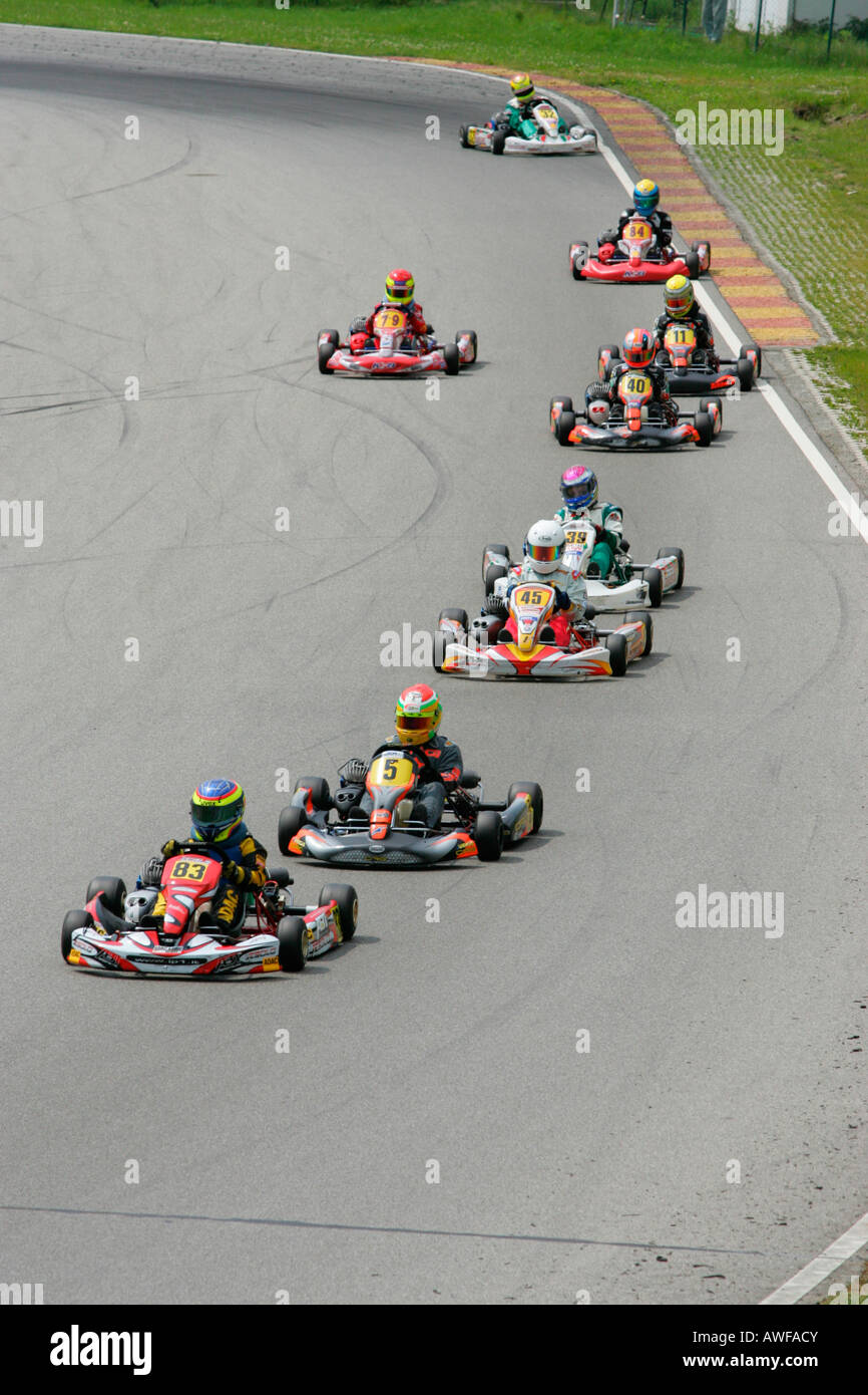 11202022 Lisboa Portugal : Caterham Festival Sport Karts Montando En La  Pista Imagen editorial - Imagen de vuelta, funcionamiento: 265061095