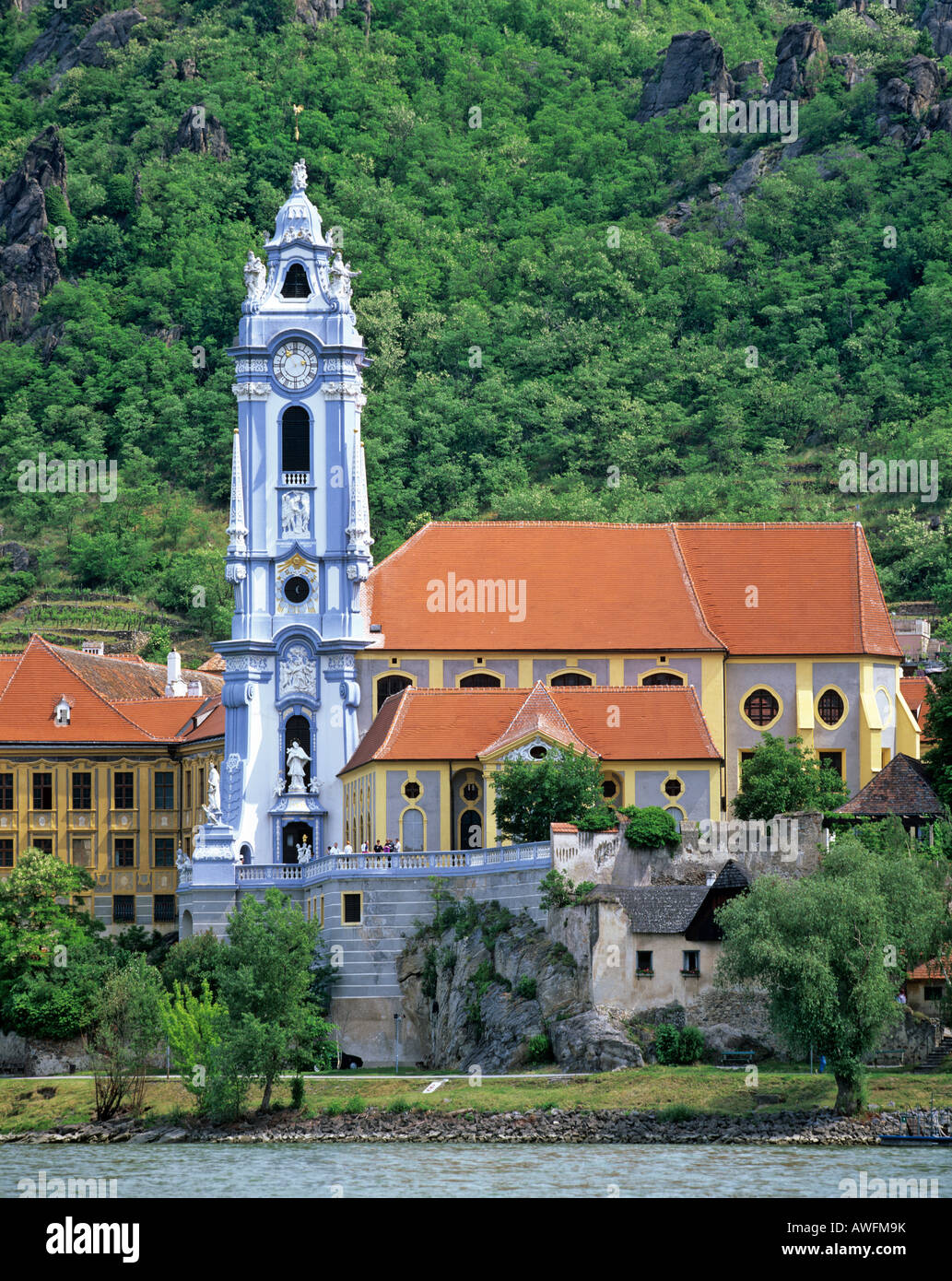 Stiftskirche Duernstein (monasterio barroco), Danubio, Wachau, Baja Austria, Austria, Europa Foto de stock
