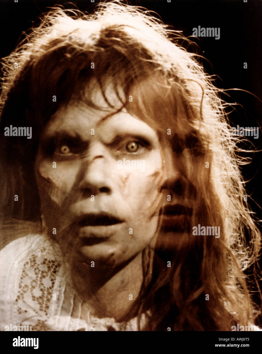 Linda blair el exorcista (1973) fotografías e imágenes de alta resolución -  Alamy