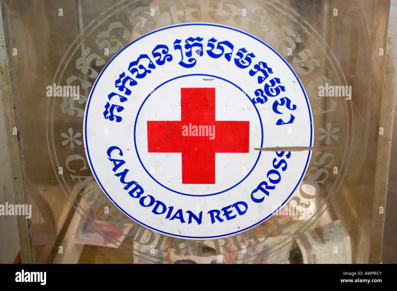 Logo de la Cruz Roja de Camboya, Camboya, Asia Foto de stock