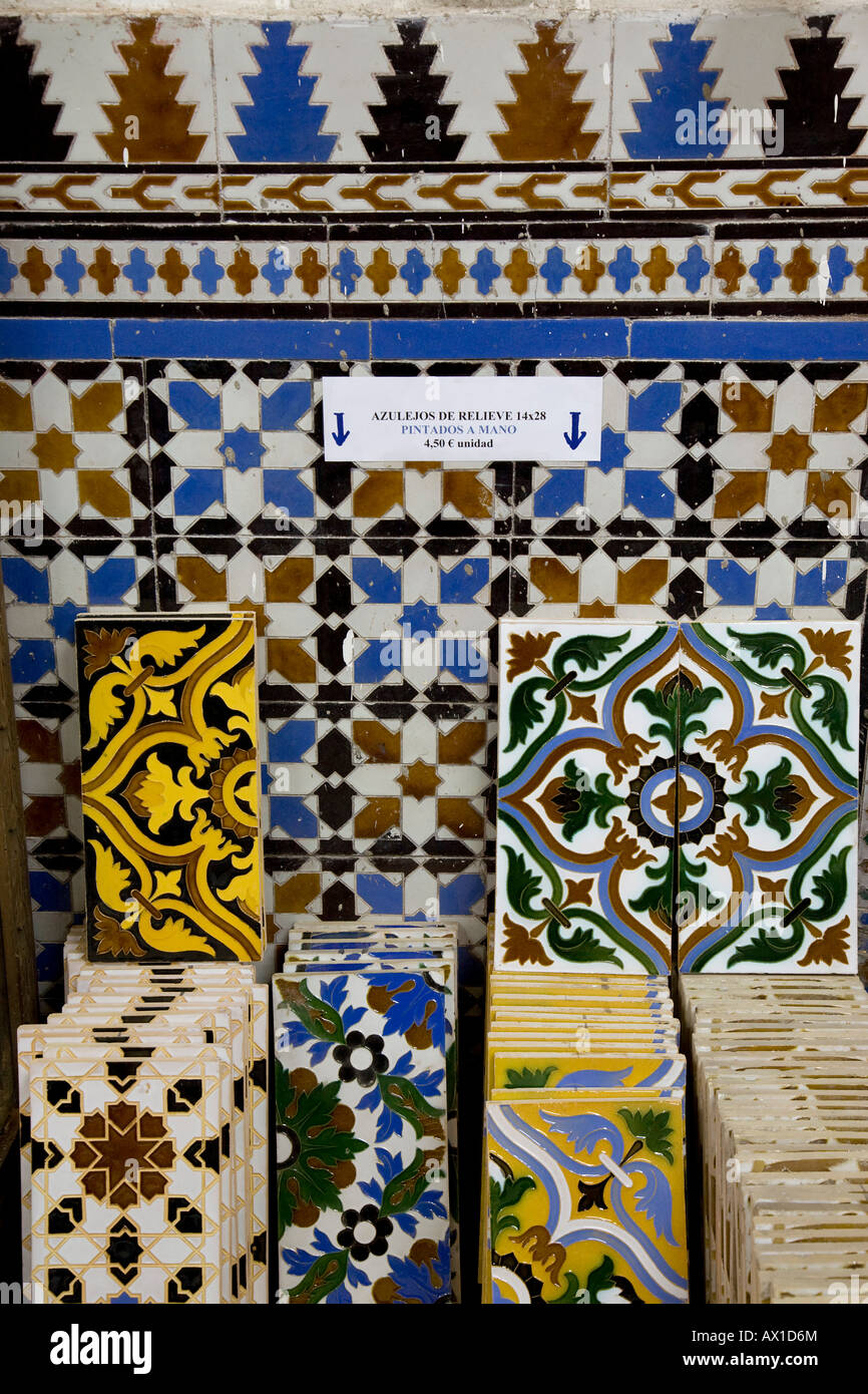 Azulejos de cerámica para la venta en la tienda de cerámica Ceramica