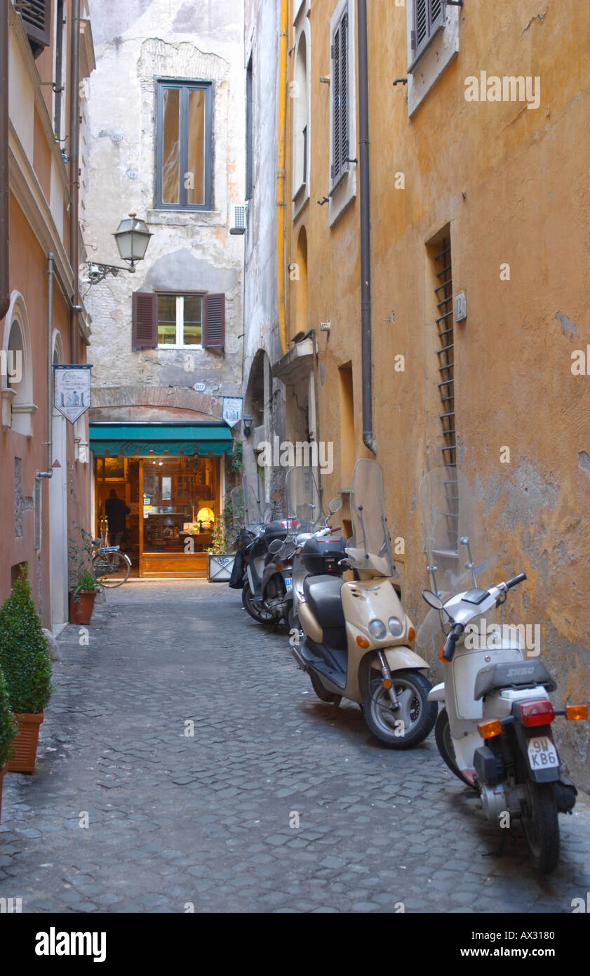 Un callejón romano Foto de stock