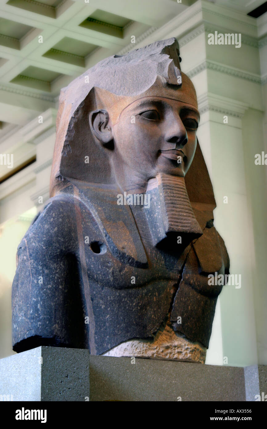 Busto de Rameses II Foto de stock