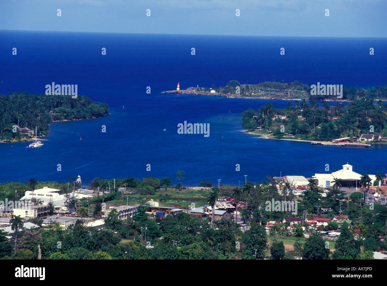 Blick auf Port Antonio, distrito de Portland, Karibik Jamaika Foto de stock
