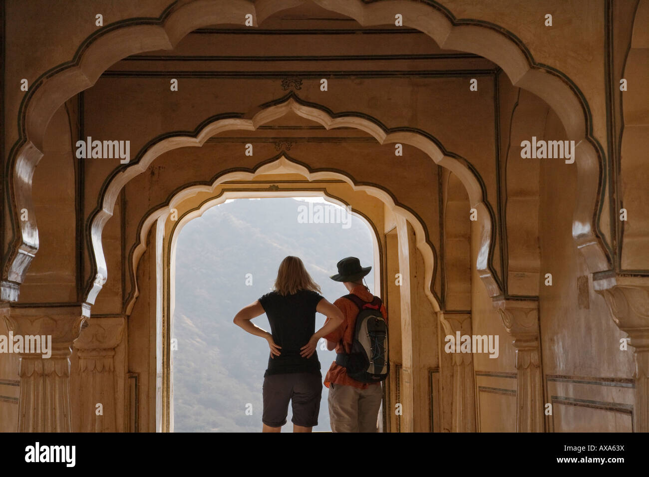 Los turistas en Amber Palace Jaipur Rajastán India Foto de stock