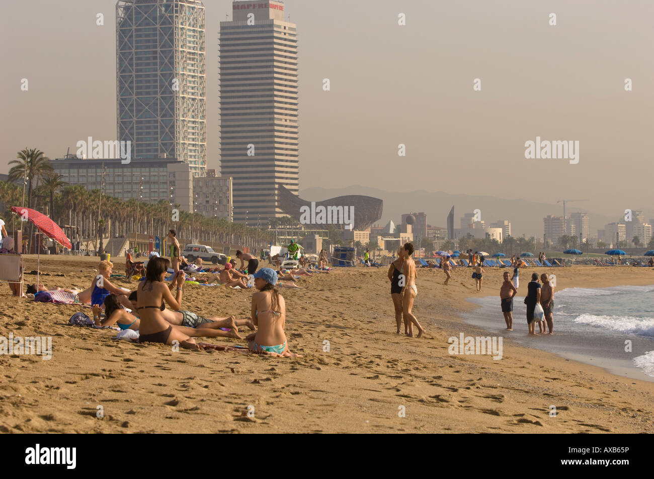 Playa Sant Sebastia Barcelona Cataluña España Foto de stock