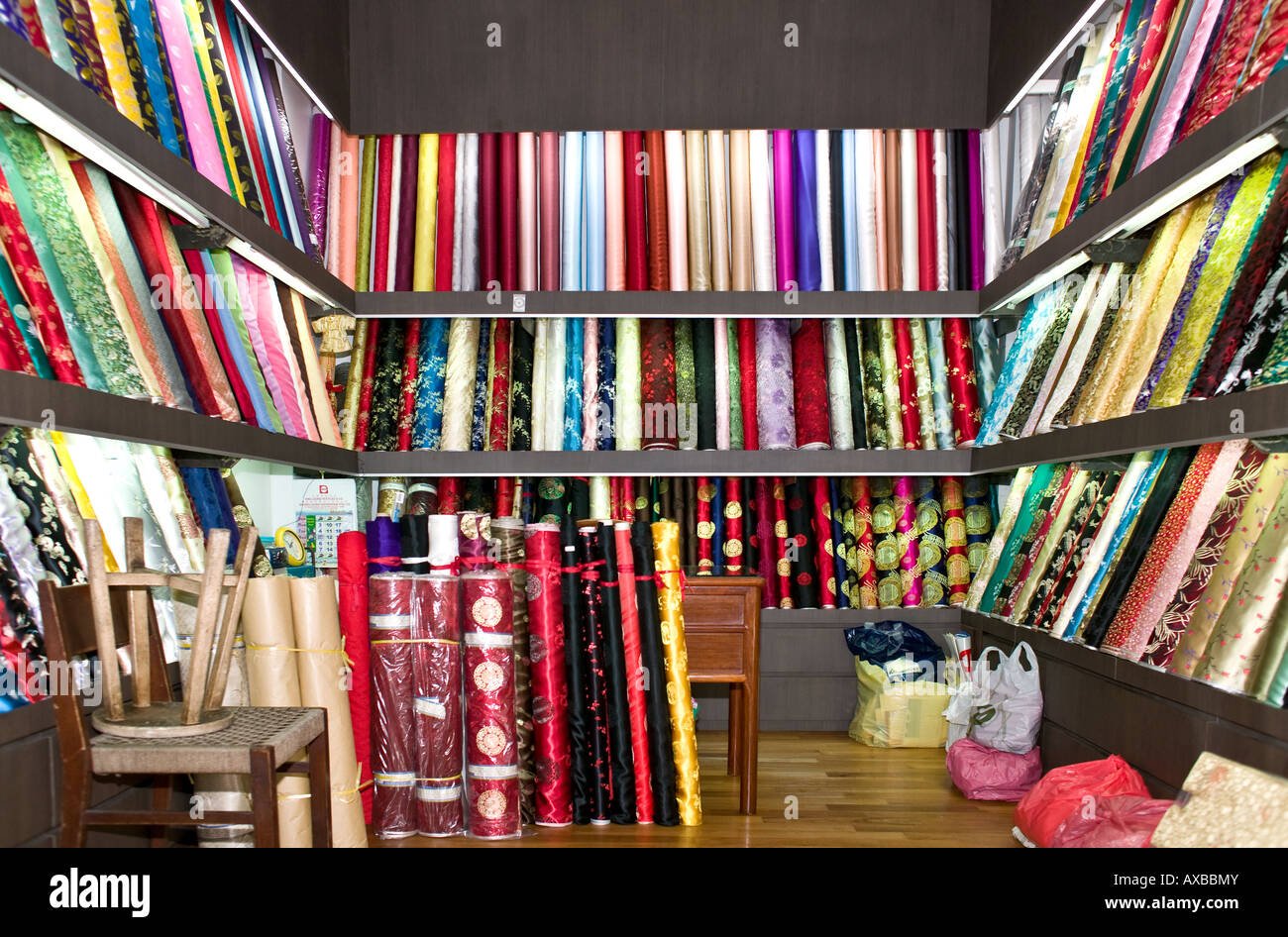 Silk store singapore fabric fotografías e imágenes de alta resolución