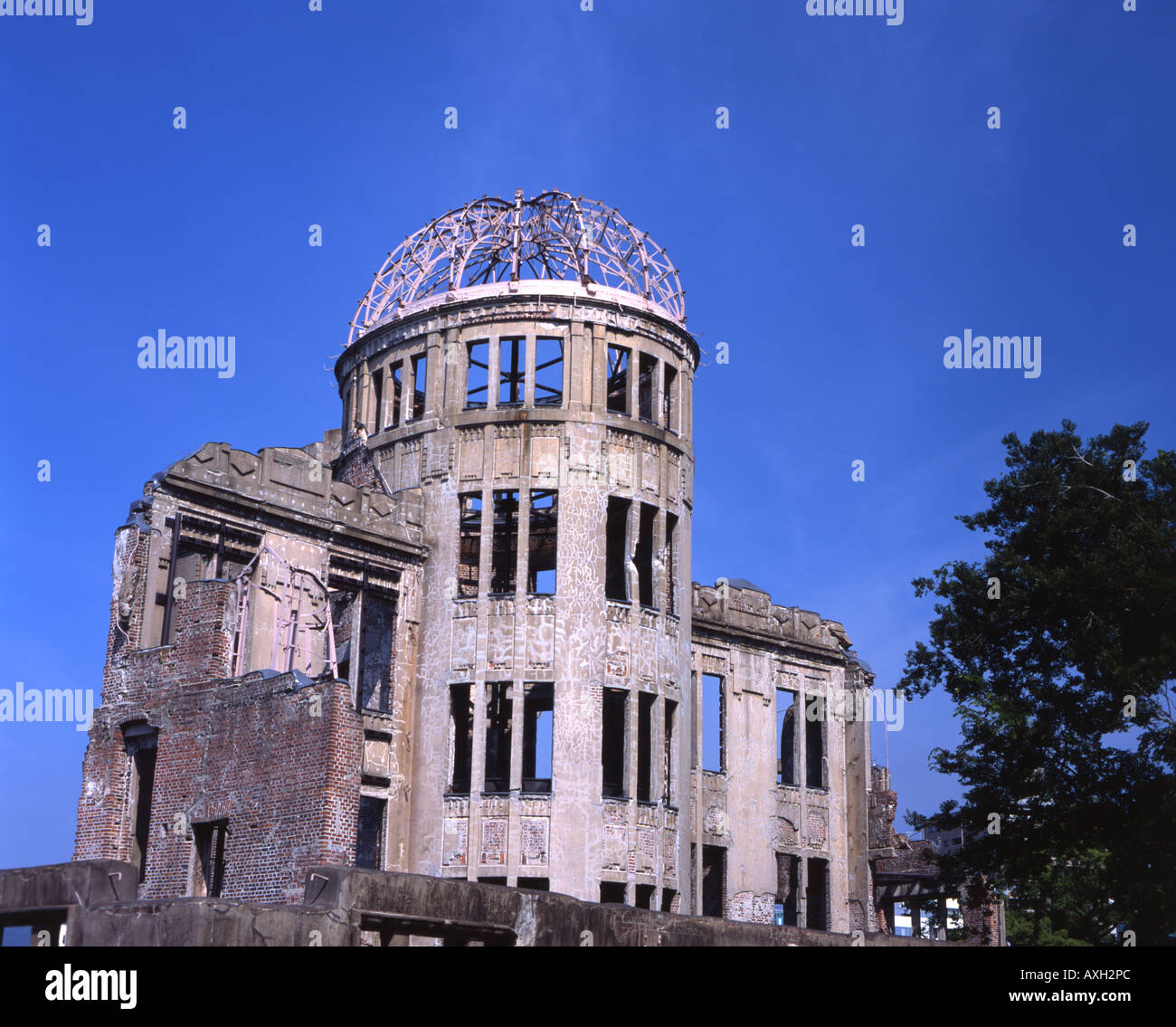 A-Bomb Dome (cúpula de Genbaku ), en Hiroshima, Japón. Un sitio de Patrimonio Mundial de la UNESCO. Foto de stock