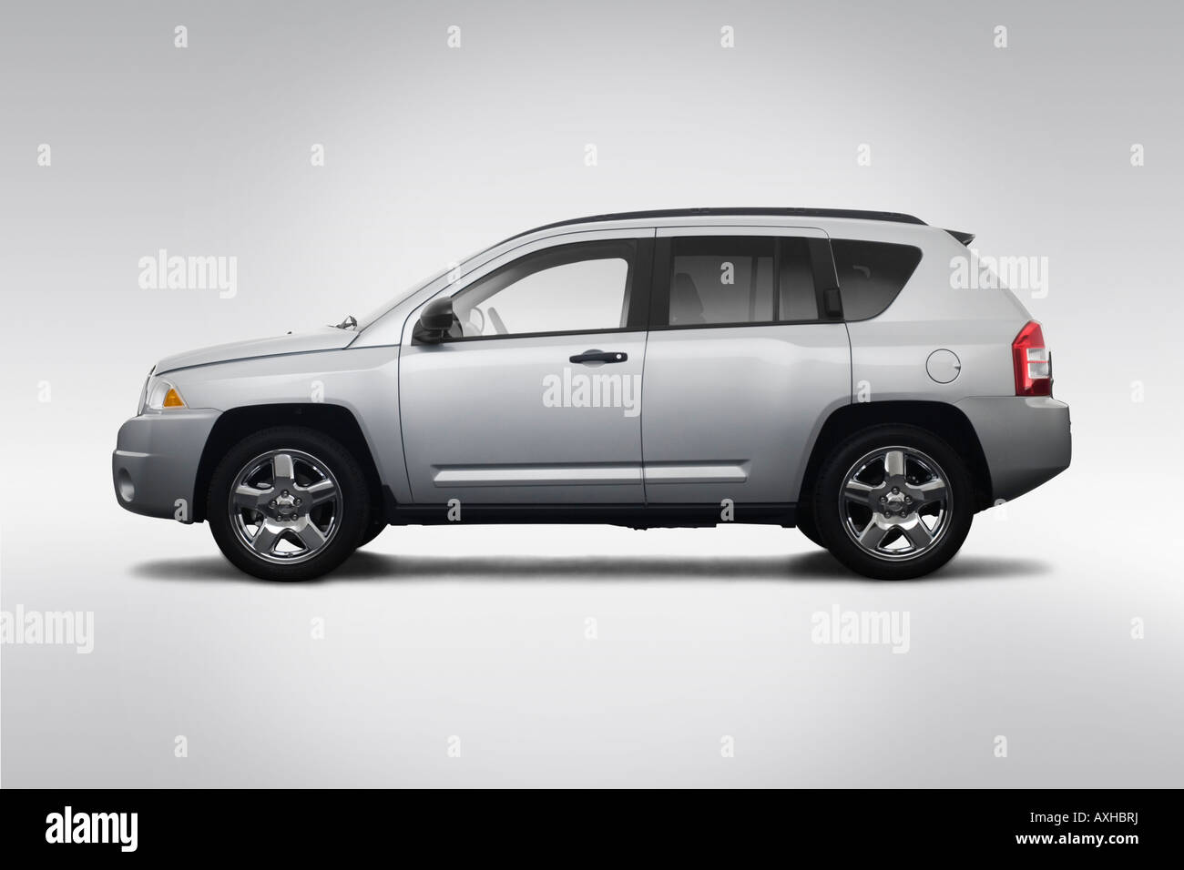 2008 Jeep Compass Limited en gris - Asientos delanteros Fotografía de stock  - Alamy