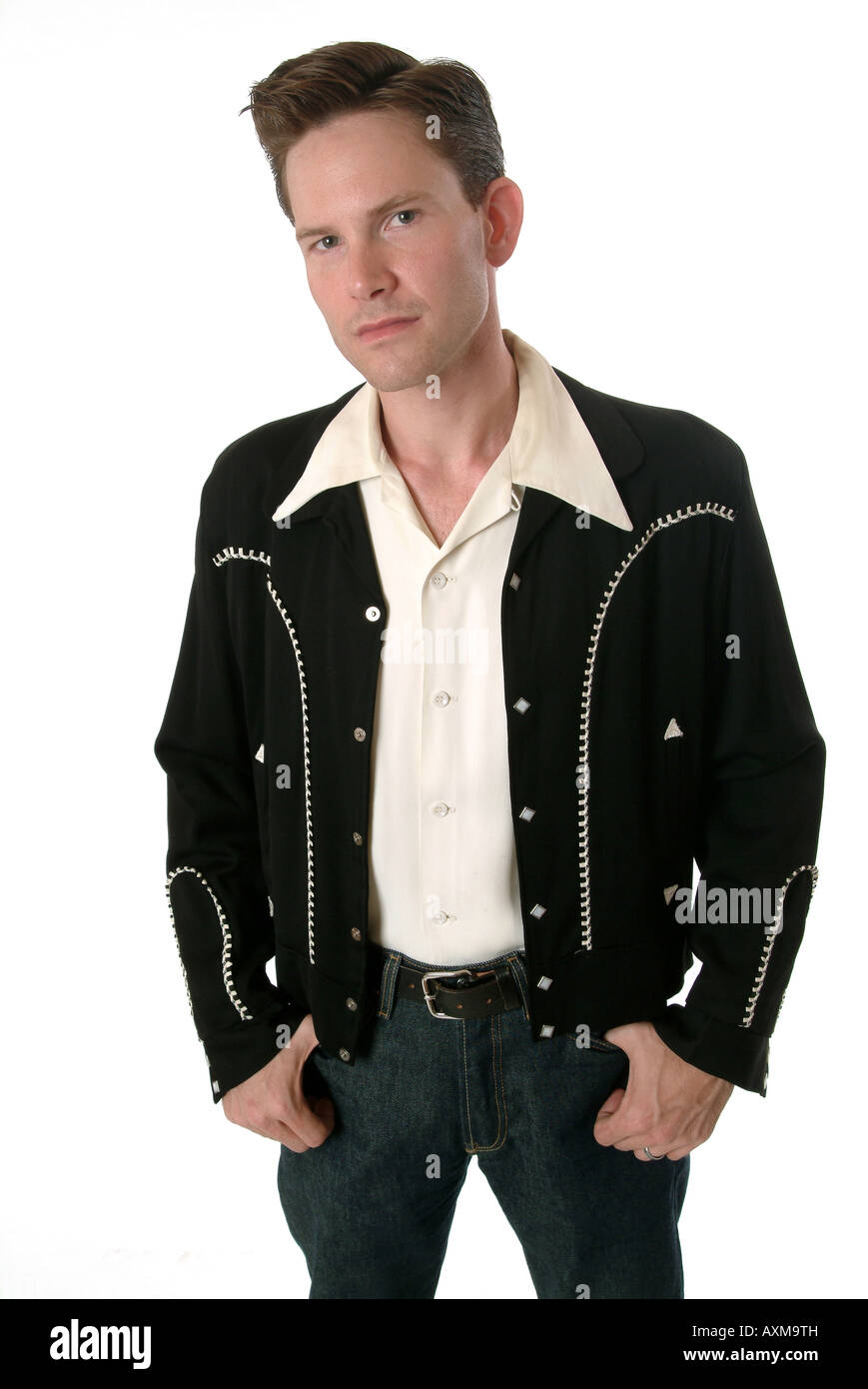 Rockabilly hombre vestido con una camisa y chaqueta vintage occidentales  Fotografía de stock - Alamy