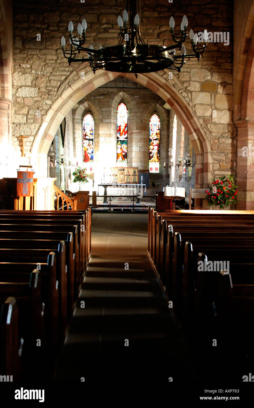 Iglesia de Santa María, la Virgen de la isla sagrada de Lindisfarne en Northumberland Inglaterra Foto de stock