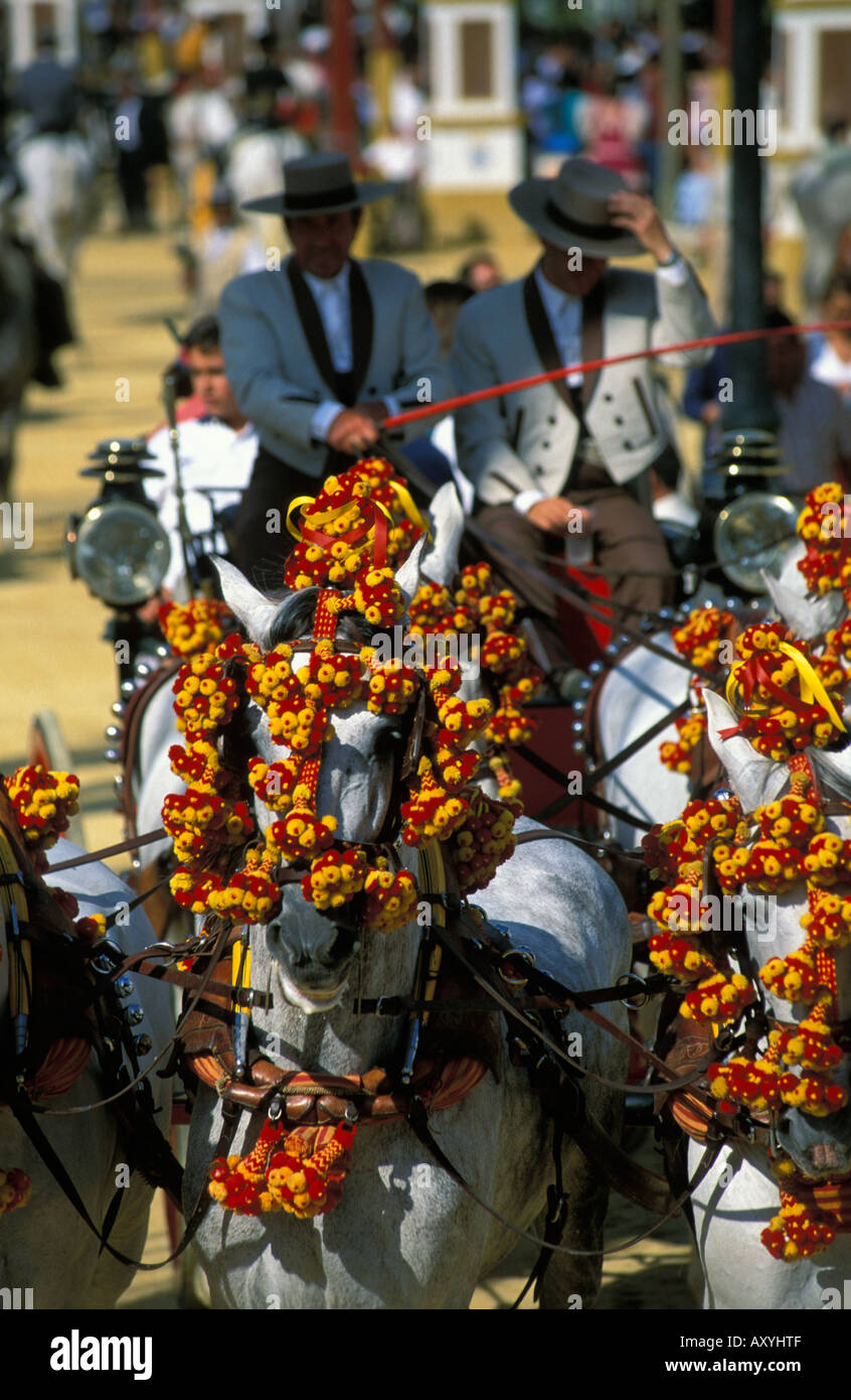 Jerez de la Frontera, con un desfile de caballos durante la feria del