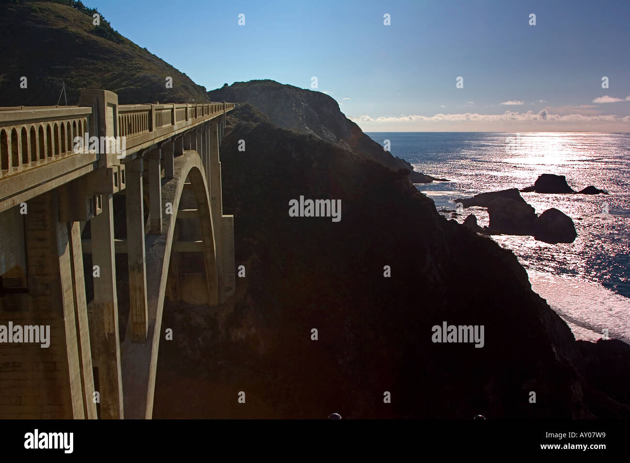 Pacific Coast Highway puente sobre Soberanes Creek en Big Sur Foto de stock