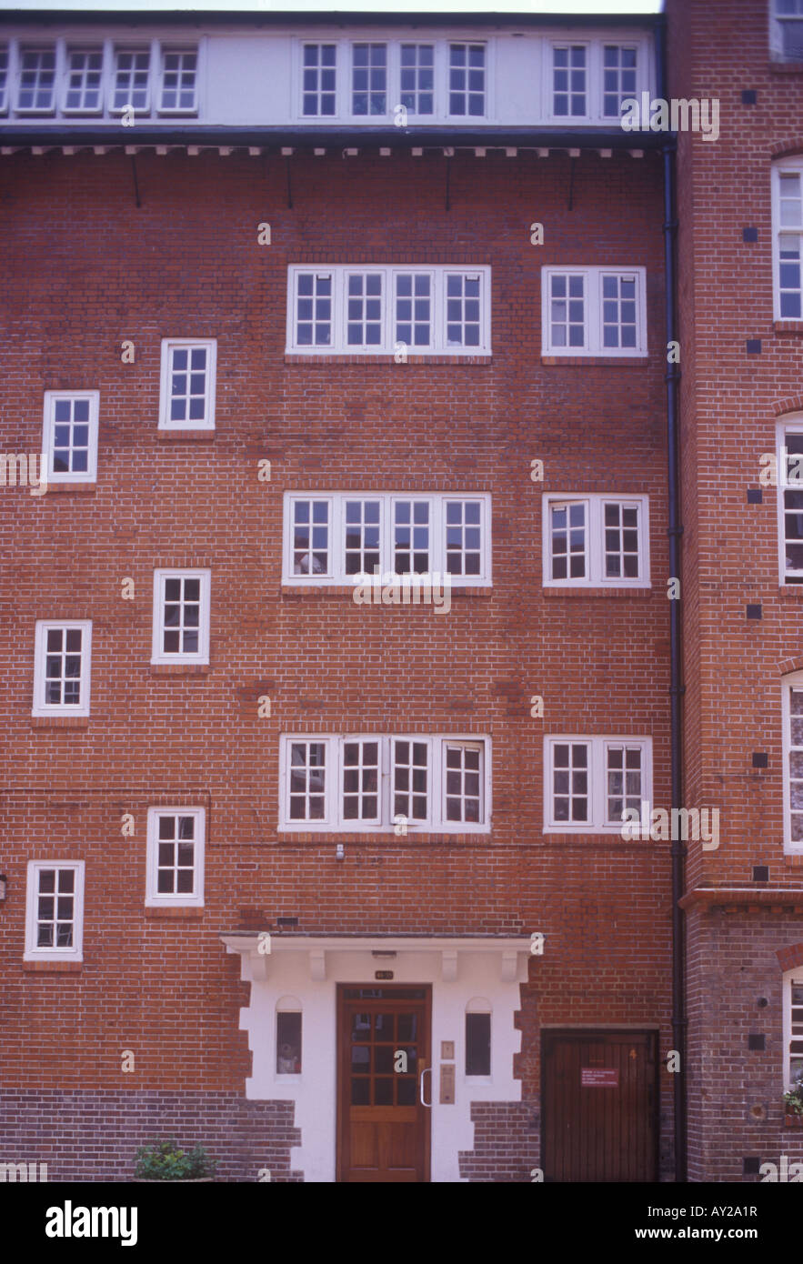 El Consejo del Condado de Londres apartamentos LCC en Millbank Londres Westminster circa 1900. Estilo de artes y artesanías Foto de stock