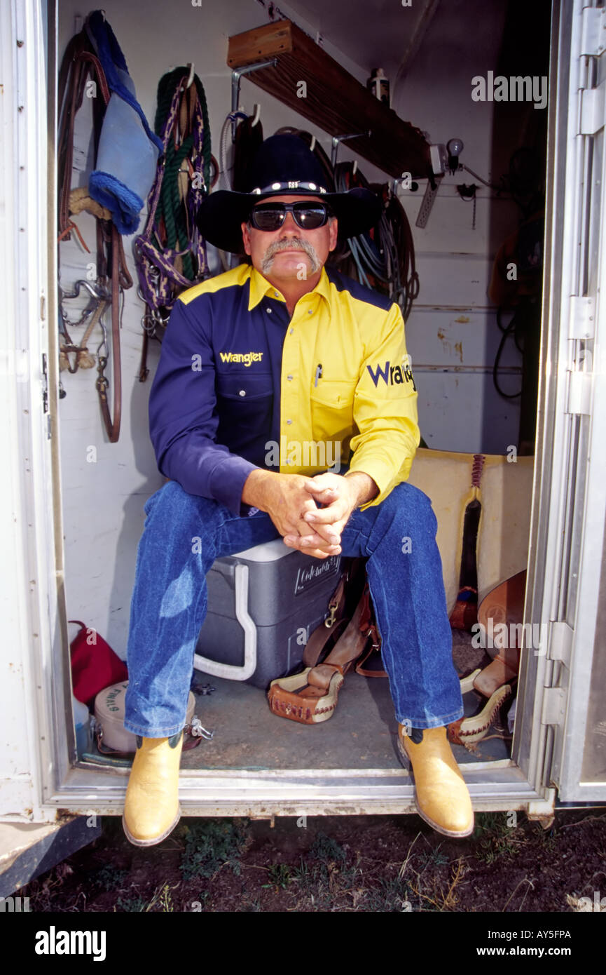 Este es un vaquero Wrangler wrangler, desgaste en el Rodeo 4-H anual  celebrada en Capitan, Nuevo México Fotografía de stock - Alamy