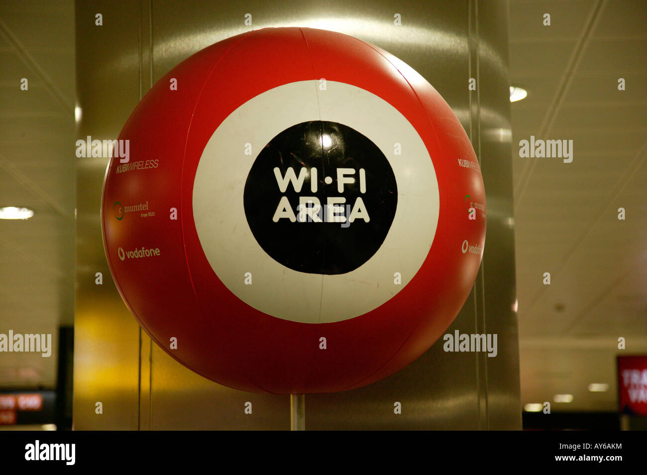 Wi-fi, wifi, banda ancha hotspot firmar, Madrid, España Foto de stock