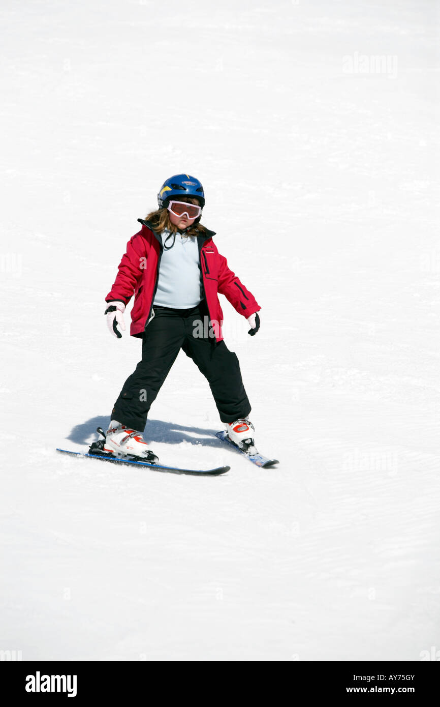 Ski kindergarten fotografías e imágenes de alta resolución - Alamy