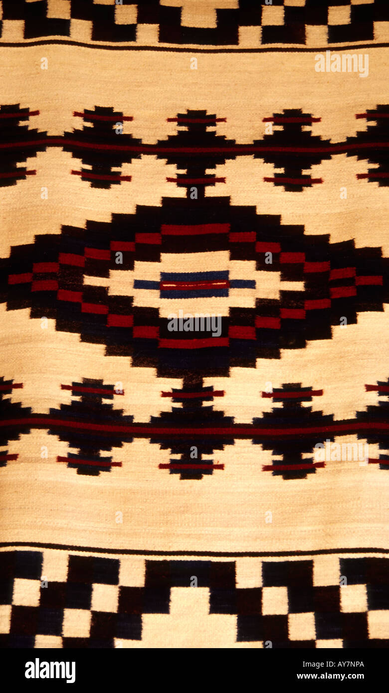 Bellamente diseñado está disponible en tejido de lana Tapetes de Lana tejer Center de Las Vegas, Nuevo México. Foto de stock