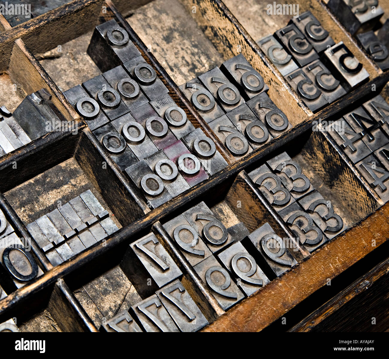 Tipo de metal caliente para imprenta Fotografía de stock - Alamy