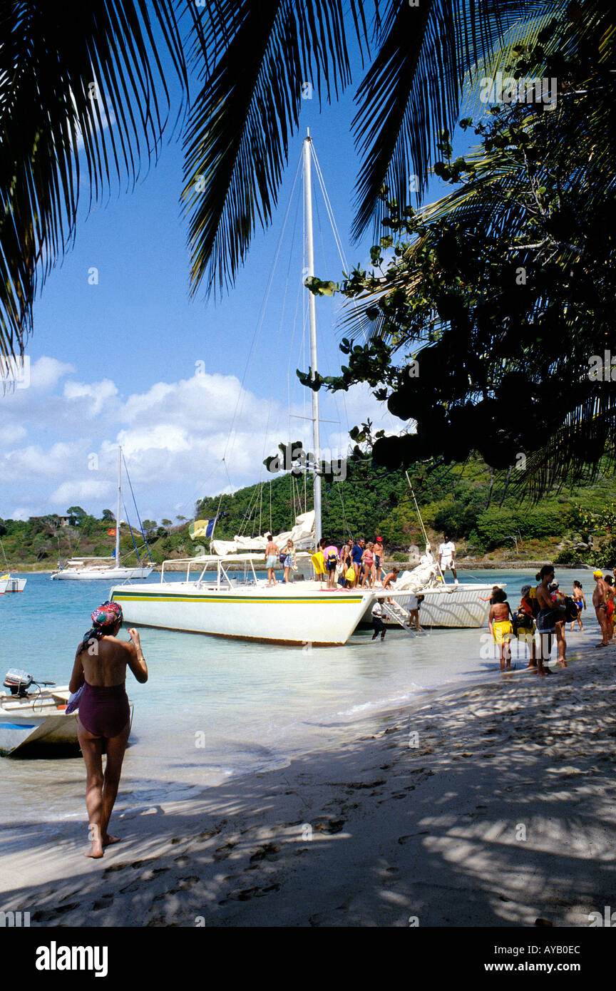 Mayreau, una fabulosa isla privada para un día de excursión en las Granadinas. Foto de stock