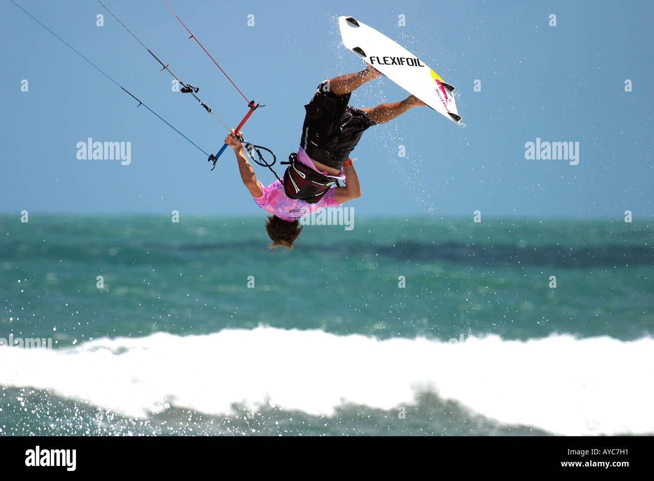 Kitesurf en Fortaleza, Brasil Foto de stock