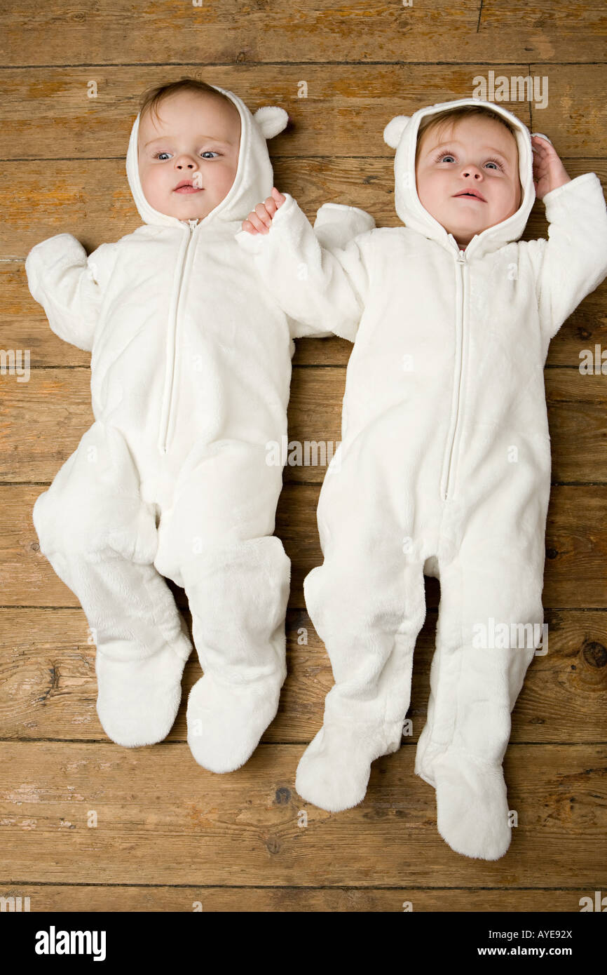Bebés gemelos Foto de stock