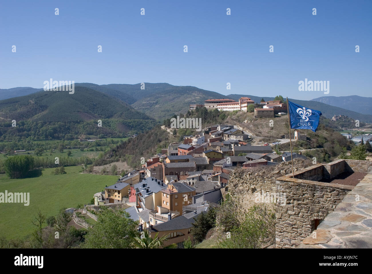 Vista Desde El Hotel El Castell De Ciutat La Seu D Urgell Cataluna Espana Europa Fotografia De Stock Alamy