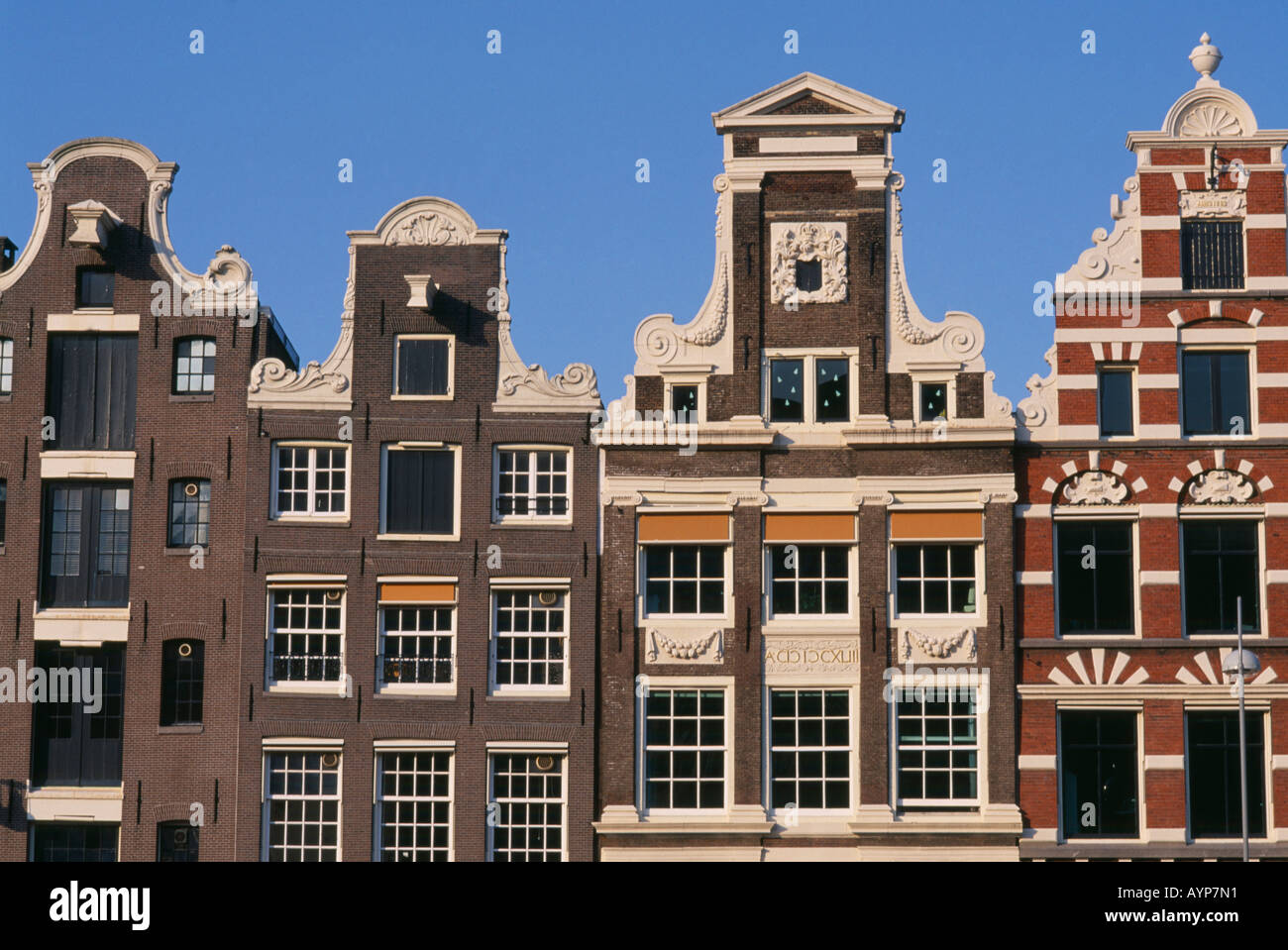 Arquitectura de Amsterdam Noord Holland Rokin fachadas tradicionales Foto de stock