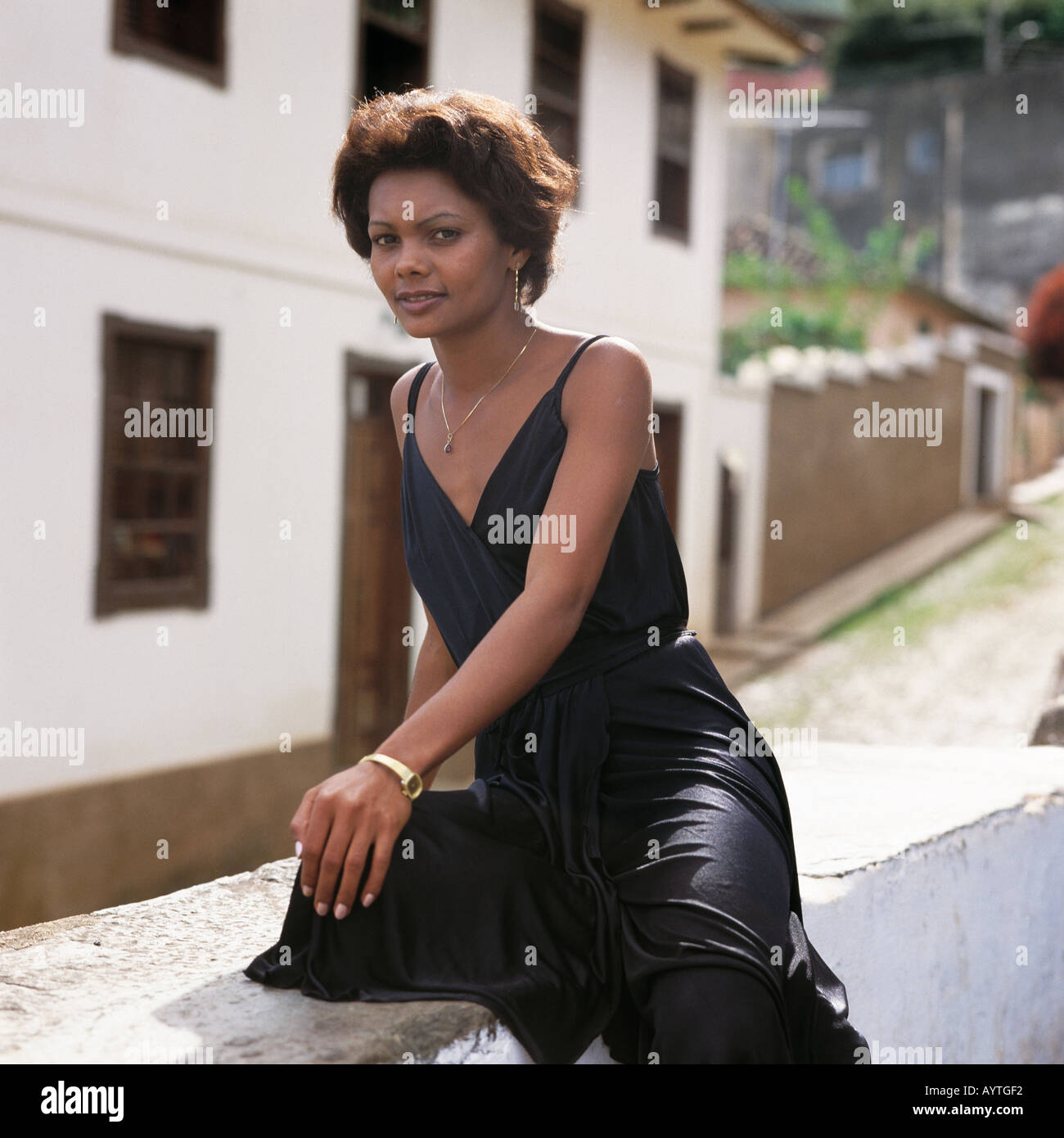 Brasil, El chica, de 20 a 25 de cabello castaño, largo negro Fotografía stock - Alamy