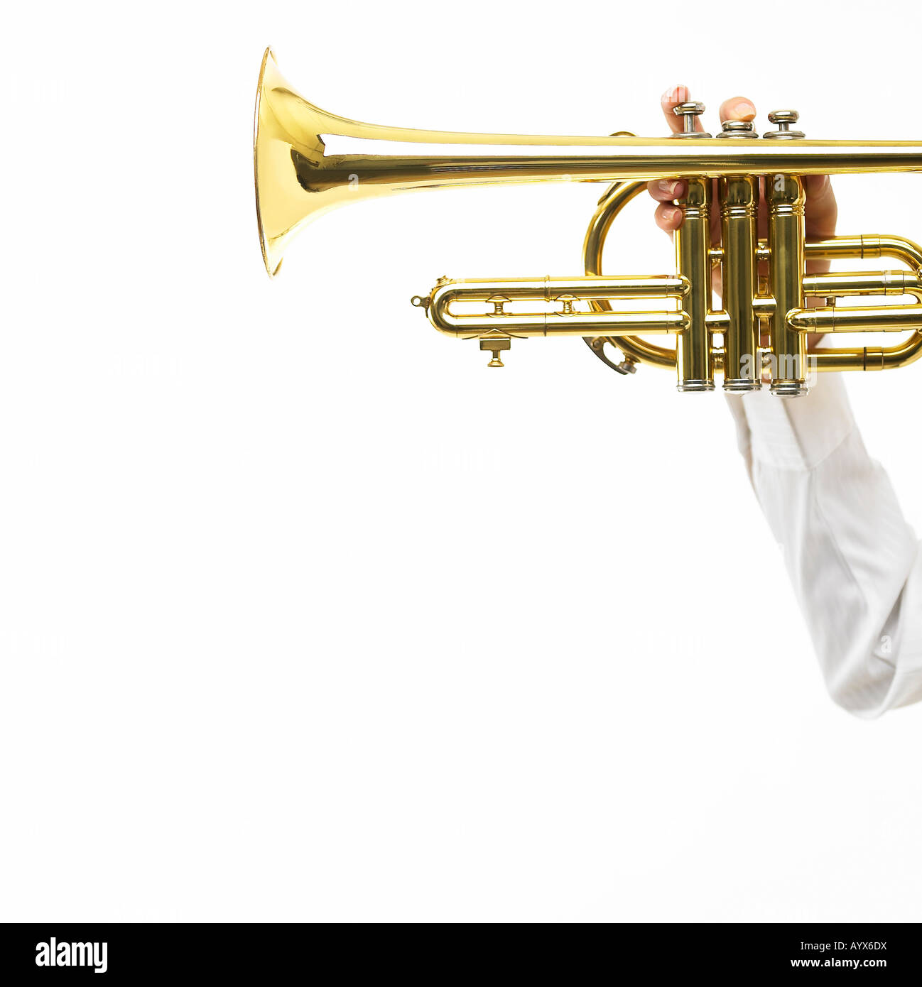 Manos y trompeta Imágenes recortadas de stock - Alamy