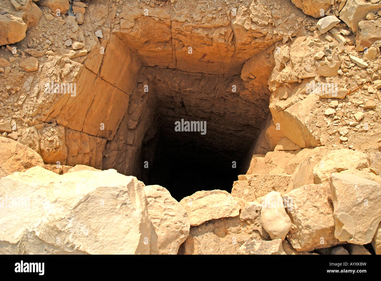 Top 42+ imagen tumbas de tiro dibujos Viaterra.mx