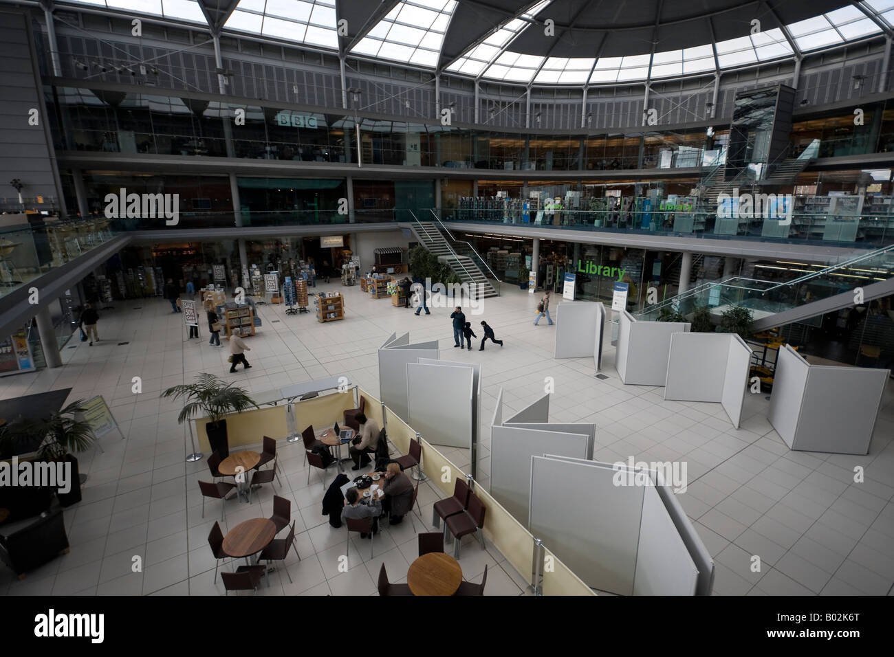 Dentro del Foro Norwich - Biblioteca del Milenio Foto de stock