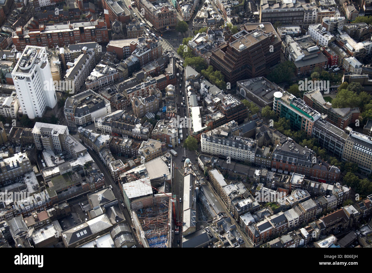 Vista aérea del sur al oeste de Seven Dials Earlham St Shaftesbury Ave Charing Cross Rd Cambridge Circus Covent Garden, London WC2 UK Foto de stock
