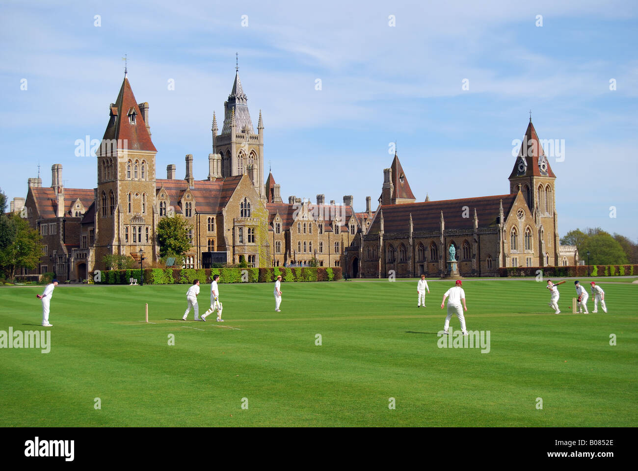 Partido de cricket, escuela Charterhouse Godalming, Surrey, Inglaterra, Reino Unido Foto de stock