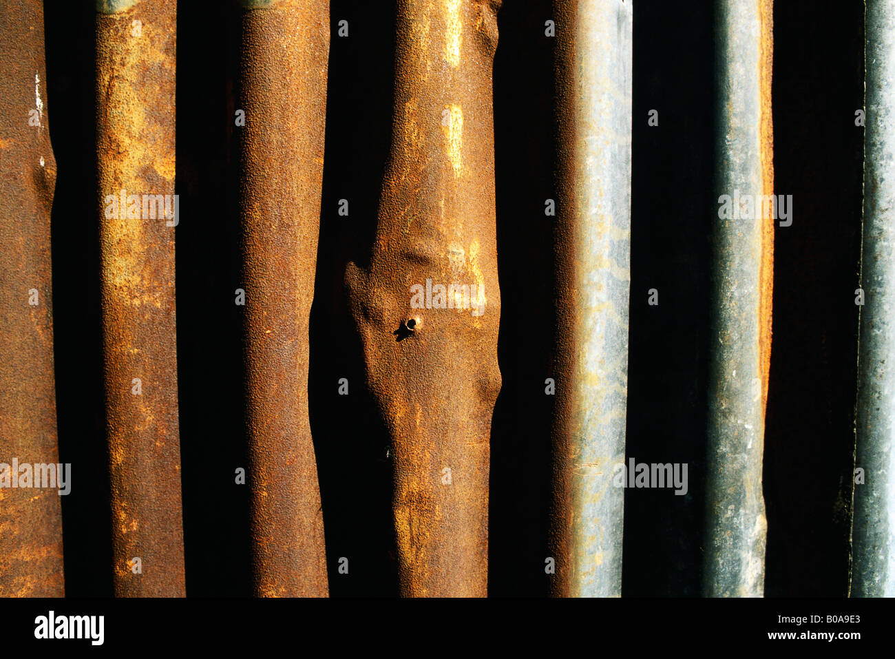 Fondo De Barras De Metal Fotos e Imágenes de stock - Alamy