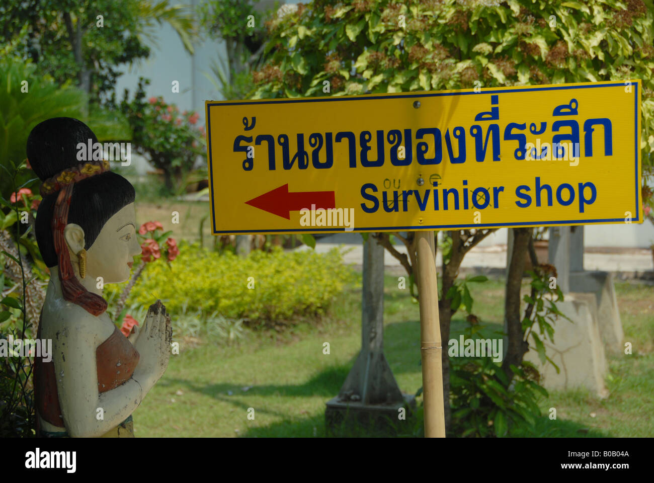 Sólo desea corregirlo!......Wat Jong Kham, templo de Mae Hong Son, Tailandia. Foto de stock