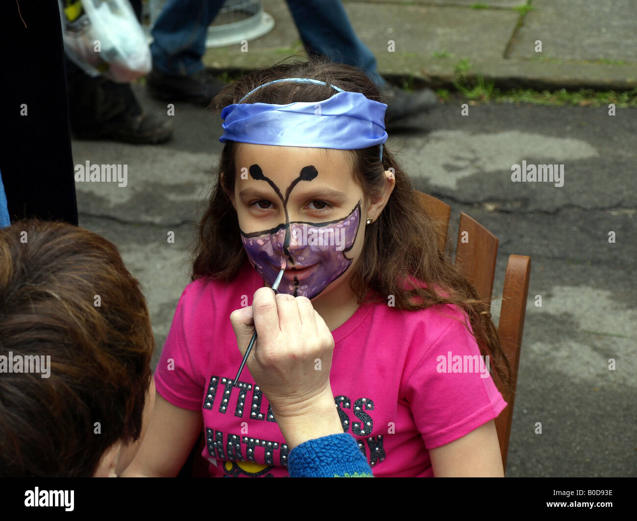 cara pintada de muñeca